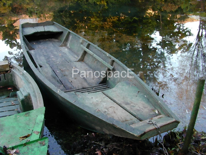 G03 Monet Boat