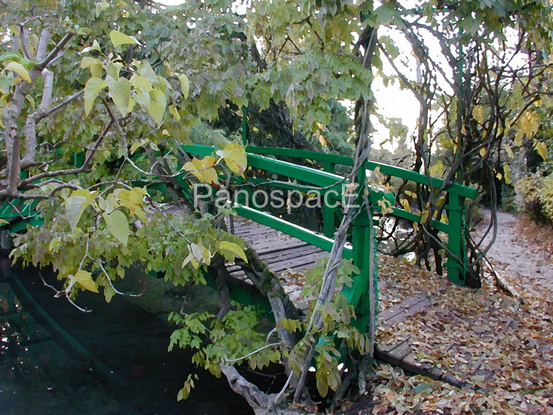 G04 Giverny Bridge